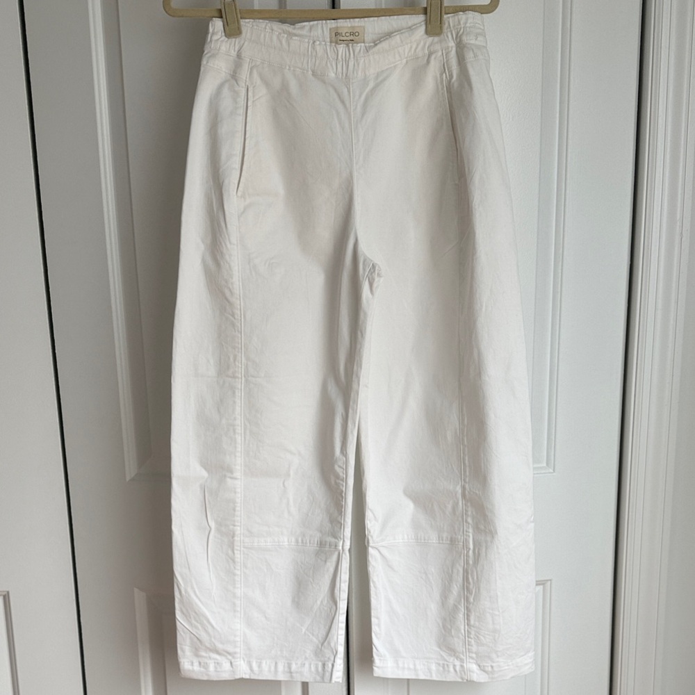 Pilcro Izzie Relaxed Pull On Barrel Pants in White
